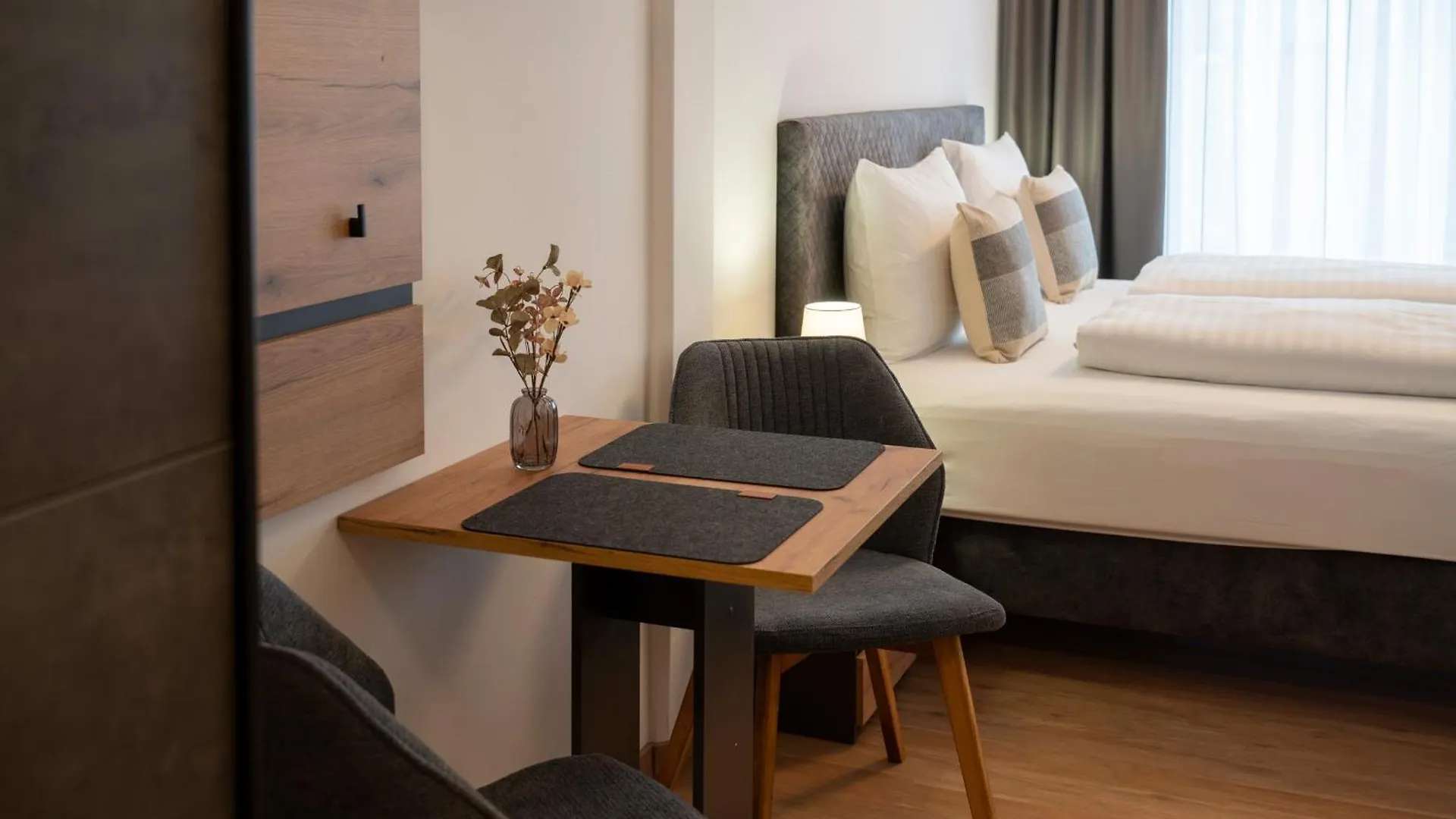 Apartment Das Windsheim Appartements By Vital Hotel 1 Und 2 Zimmer Appartements Bad Windsheim